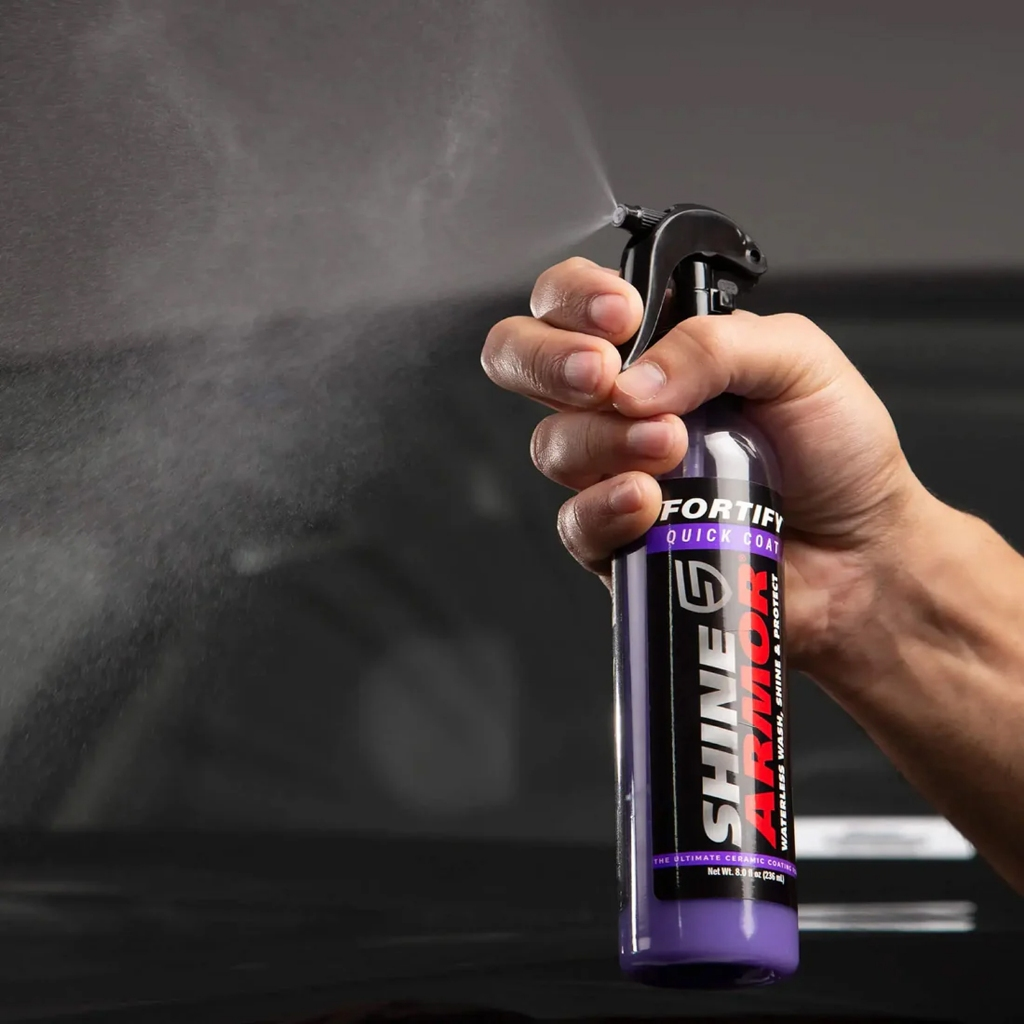 Spray Shine Armor - Lava, encera e renova a pintura do carro